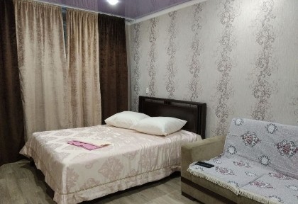 Два Часа 3000 тенге. 1-но комнатная. Центр. По улице Абая.