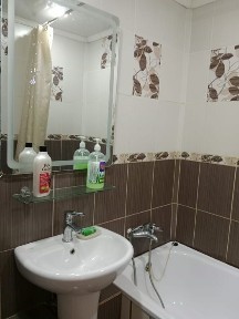 Продам 2 комнатную квартиру 6,42 первый этаж