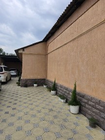 Продам пол дома 12 соток земли