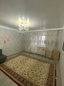 Геологтан 3 бөлмелі пәтер сатылады