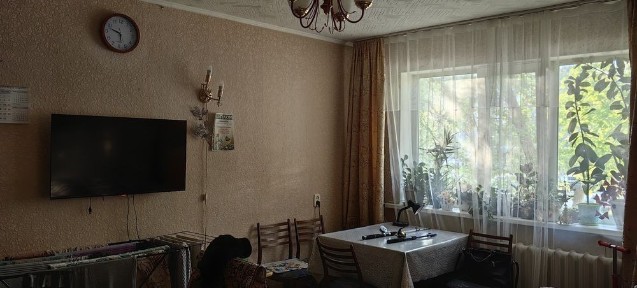 Продам трёхкомнатную квартиру. Район Новостройка 410 квартал