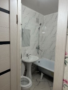 Срочно продам 1кв в центре города, по ул. Яссави 96,не угловая