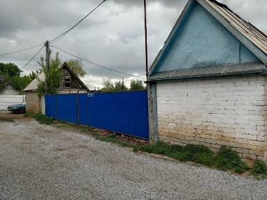 Продам дом с двумя участками