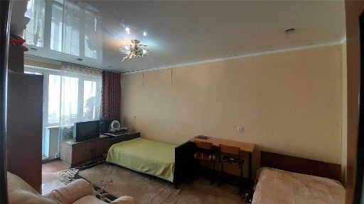 Продам 1 комн квартиру улучшенной планировки на 4 этаже в 5 эт доме.