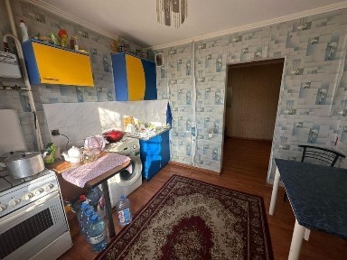 Продам 2 ком квартиру район 8 школы