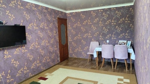 Продам 2 комнатную квартиру в 4 мкр.