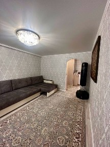 Продам 3-х комнатную квартиру в Заречном + гараж