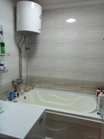 Срочно 3 -х комнатная квартира на пятом этаже