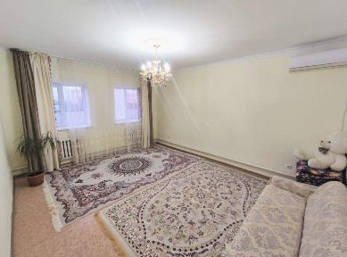 Продам по низкой цене частный дом + две времянки, участок 10 соток