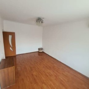 3 этаж из 5 не угловая водник 3 дом 89 тихий двор