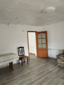 Продам участок+дом времянка в центре посёлка