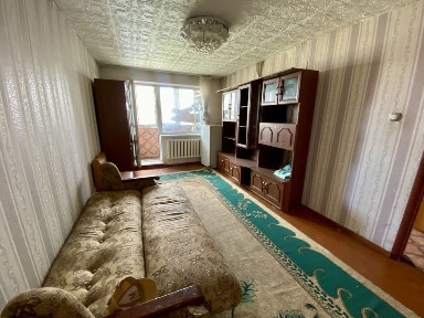 Продам просторную 3- комнатную квартиру микр 1а Сарань !