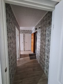 Продам 2 ком кв без мебели