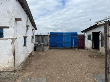Продам большой частный дом можно под К/х
