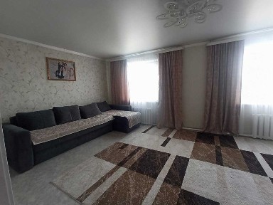 Продается уютный дом с большой территорией