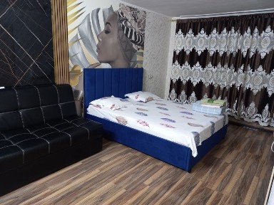 1час 3000, 2 часа 4000,ночь8000.вечером, -болашак