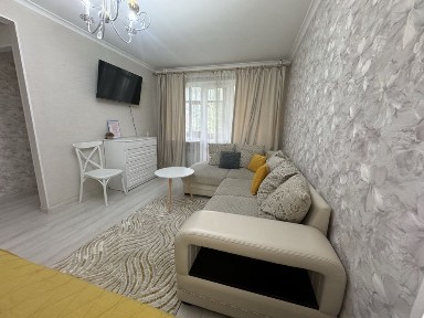 Квартира 1 комнатная возле Цума