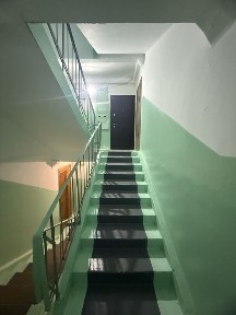 Срочно продам 2 ком кв в центре городе