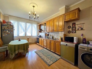 4-комнатная квартира в мкр Орбита 2