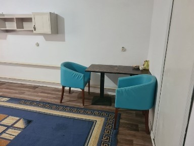 Просторный дом с центральным отоплениям в хорошем районе Дом располож