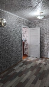 Продам большую и светлую 2-х комнатную квартиру.