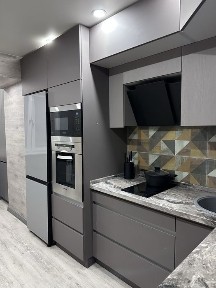 Сдам 1,5 ЕвроЛюкс на Пл. Республики