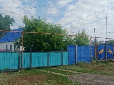 Уй сатылады жаксы жерде орналаскан ауарайы таза суы кушти