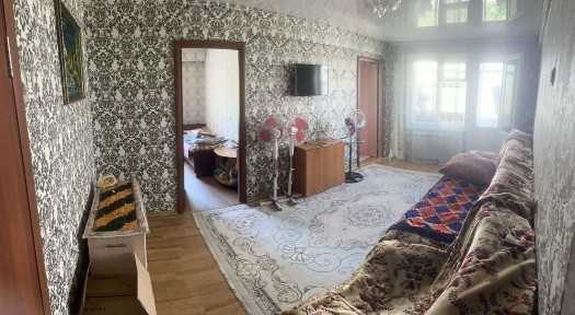 Продам 3-х комнатную квартиру на Валентине