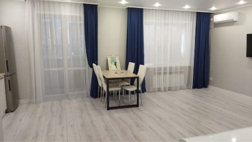 Сдаётся новая 1-комнатная квартира-студия в центре города