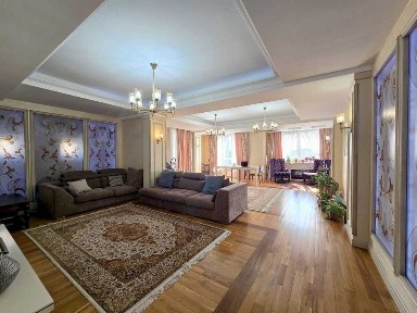 Продам 5ти комнатную квартиру в Ж. К. Комфорт