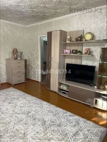 Продается шпальный дом с участком, баней и гаражом