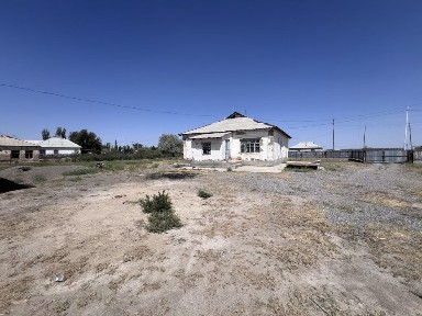 Үй сатылады 25 соттық жері және қорасы бар