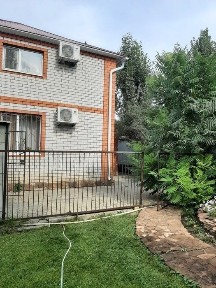 Дом с участком, ландшафтный дизайн.