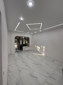 Сдам в аренду помещение в густонаселенном районе с пристройкой.