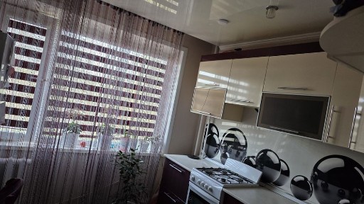 Продам 3 комн квартиру улучш. планировки