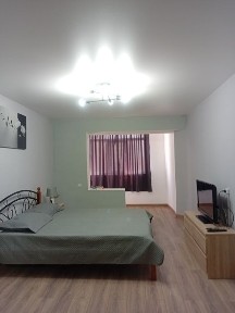 Сдаю квартиру по месячно.