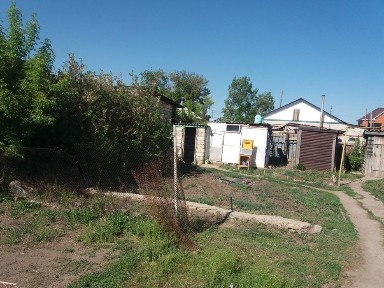 Продам дом на москве, рядом жилая летняя кухня.