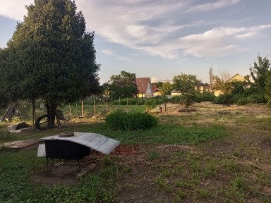 Дом частный из двух половин