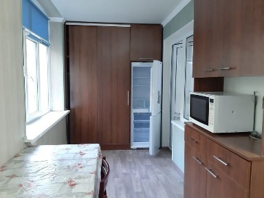 3-комн., 3 мкр. (23 дом), 3 этаж (кирпич, улучшенная)