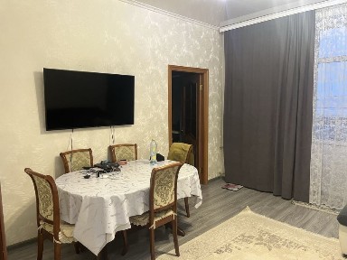 Продается трех комнатная квартира