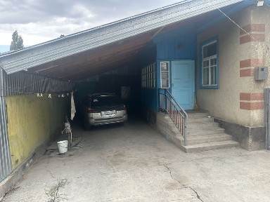 Дом 8/8 общая площадь 6 соток