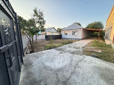 Үй Сатылады орталықта орналасқан