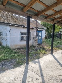 Жер уй сатылады.