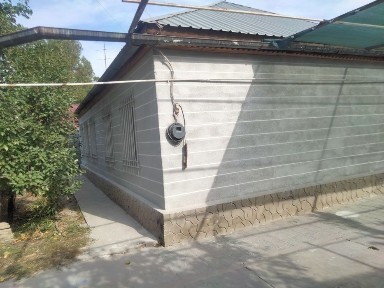 Продаётся участо 8 соток с домом.