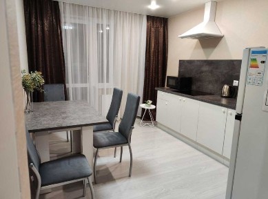 Сдаётся 2-комнатная квартира на левом берегу.