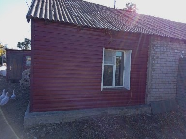 Продам домик на 3 хозяина