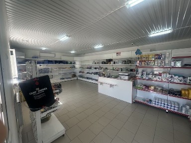 Продам дом и магазин