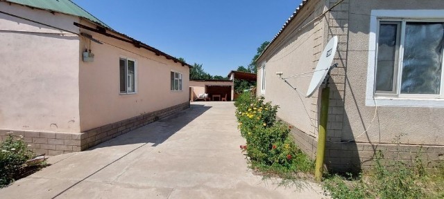 Продаются два больших дома