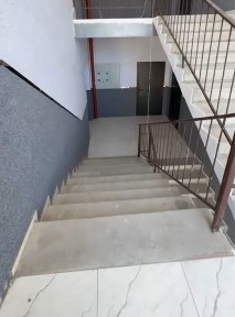 Срочно продам 1 комн. кв на батыс 2