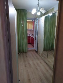 Сдается 2-х комнатная по улице Абая